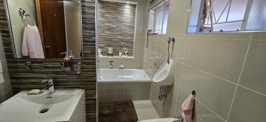 3 Bedroom Property for Sale in Abrahamsrust Free State